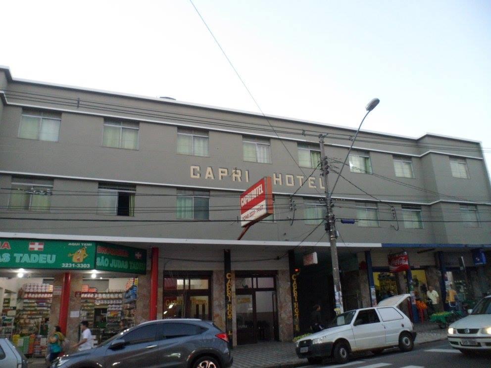 Hotel Capri Tres Coracoes Bagian luar foto